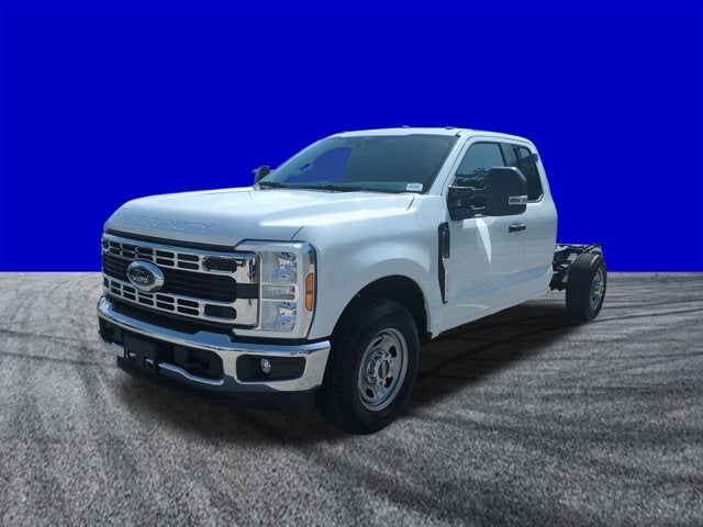 2025 Ford Super Duty F-350 SRW XL