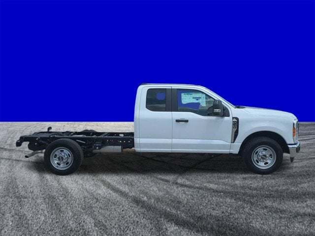 2025 Ford Super Duty F-350 SRW XL