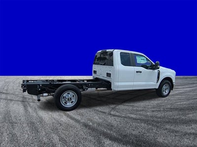2025 Ford Super Duty F-350 SRW XL