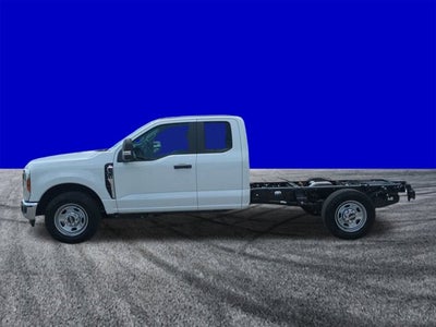 2025 Ford Super Duty F-350 SRW XL