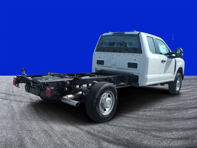 2025 Ford Super Duty F-350 SRW XL