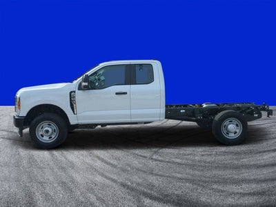 2025 Ford Super Duty F-350 SRW XL