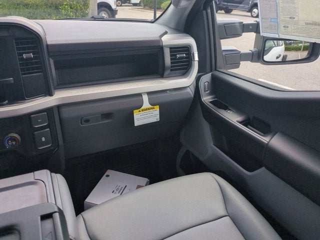 2025 Ford Super Duty F-350 DRW XL