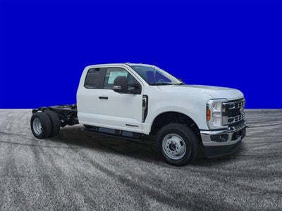 2025 Ford Super Duty F-350 DRW XL