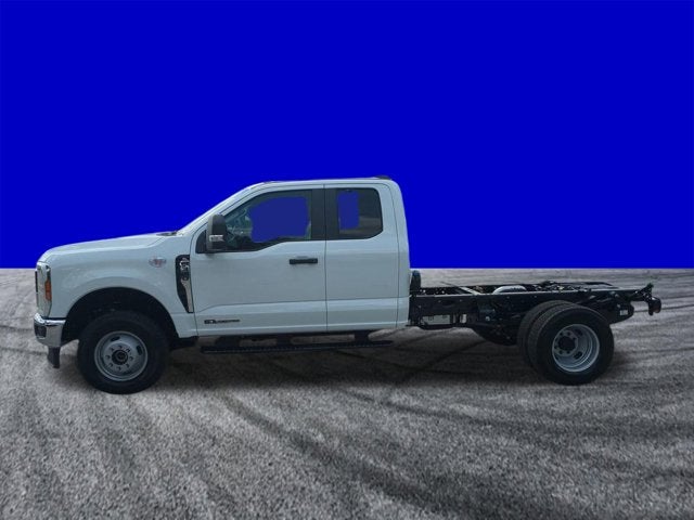 2025 Ford Super Duty F-350 DRW XL