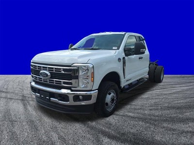 2025 Ford Super Duty F-350 DRW XL
