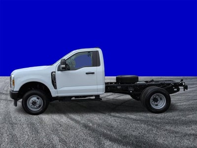 2026 Ford Super Duty F-350 DRW XL