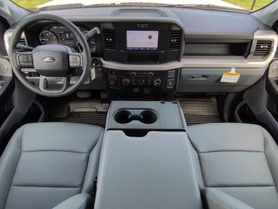 2027 Ford Super Duty F-550 DRW XL