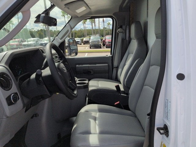 2027 Ford E-Series Cutaway Base