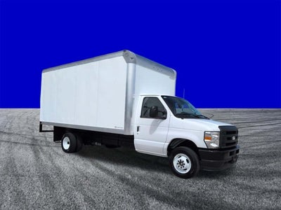 2027 Ford E-Series Cutaway Base