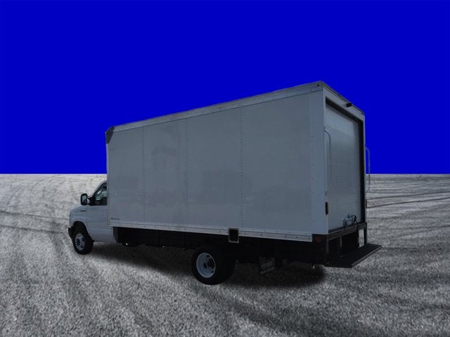 2027 Ford E-Series Cutaway Base
