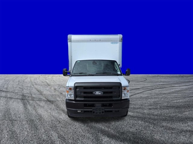 2027 Ford E-Series Cutaway Base