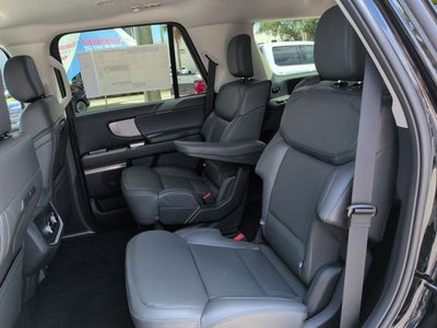 2027 Ford Expedition Active