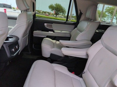 2025 Ford Expedition Platinum
