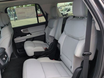 2026 Ford Expedition Platinum
