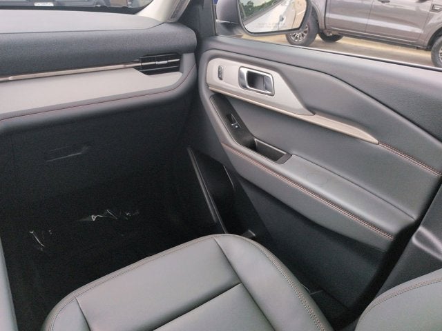 2026 Ford Explorer Active with 200A Pkg