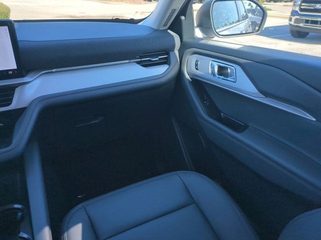 2026 Ford Explorer Active with 200A Pkg