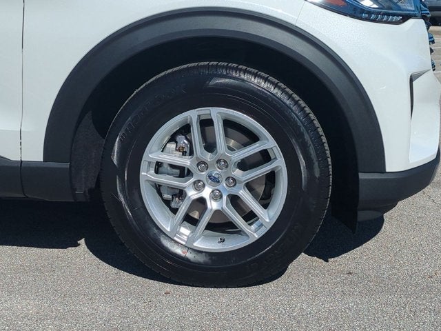 2026 Ford Explorer Active with 200A Pkg