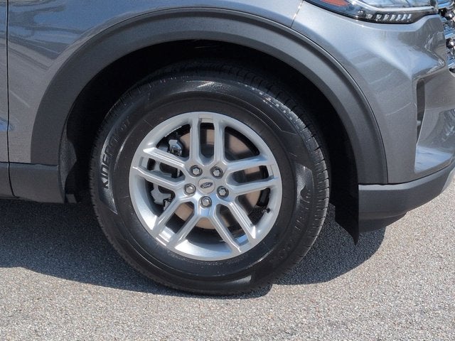 2026 Ford Explorer Active with 200A Pkg