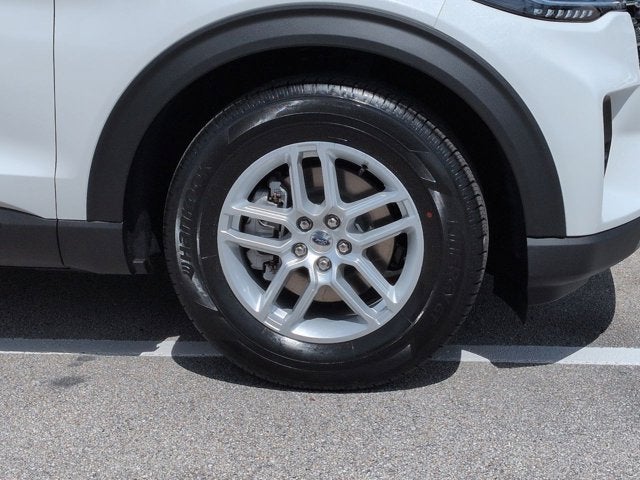 2026 Ford Explorer Active with 200A Pkg