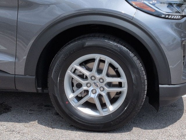 2026 Ford Explorer Active with 200A Pkg