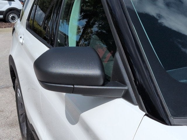 2026 Ford Explorer Active with 200A Pkg