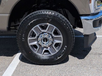 2027 Ford Super Duty F-250 SRW F-250® Lariat®