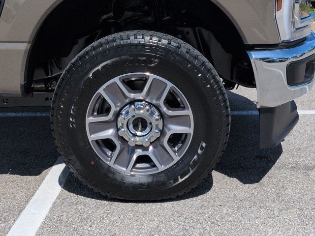 2027 Ford Super Duty F-250 SRW F-250® Lariat®