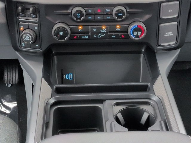 2027 Ford Super Duty F-250 SRW XLT
