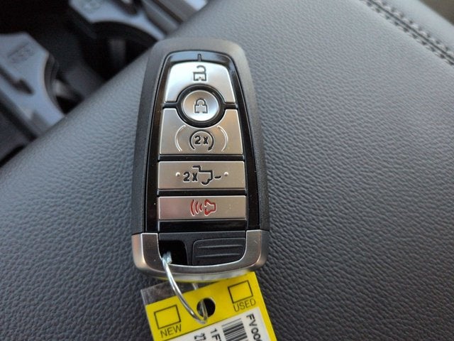 2027 Ford Super Duty F-250 SRW F-250® Lariat®