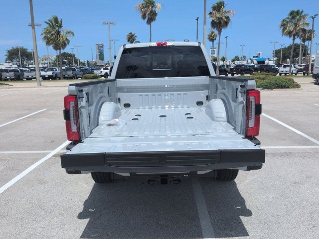 2026 Ford Super Duty F-350 SRW F-350® Platinum®