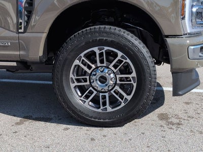 2026 Ford Super Duty F-350 SRW Platinum