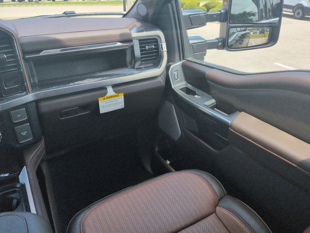 2026 Ford Super Duty F-350 SRW F-350® King Ranch®
