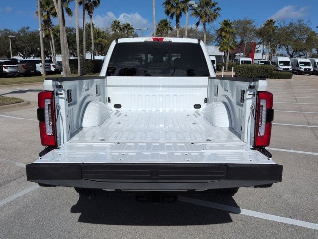 2026 Ford Super Duty F-350 SRW F-350® Platinum®