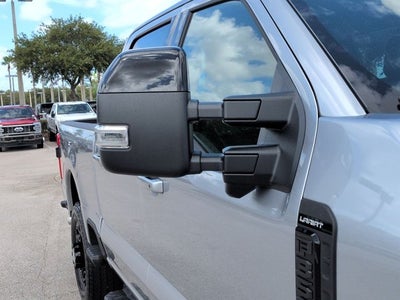 2027 Ford Super Duty F-350 SRW LARIAT