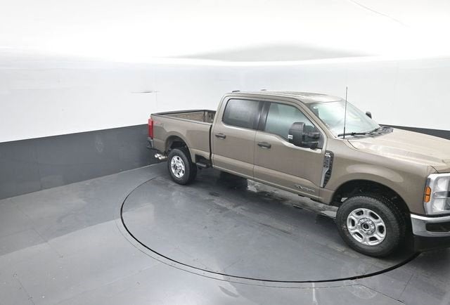 2026 Ford Super Duty F-350 SRW F-350® XLT