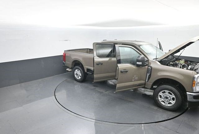 2026 Ford Super Duty F-350 SRW F-350® XLT