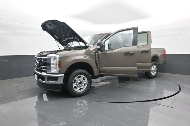 2026 Ford Super Duty F-350 SRW F-350® XLT
