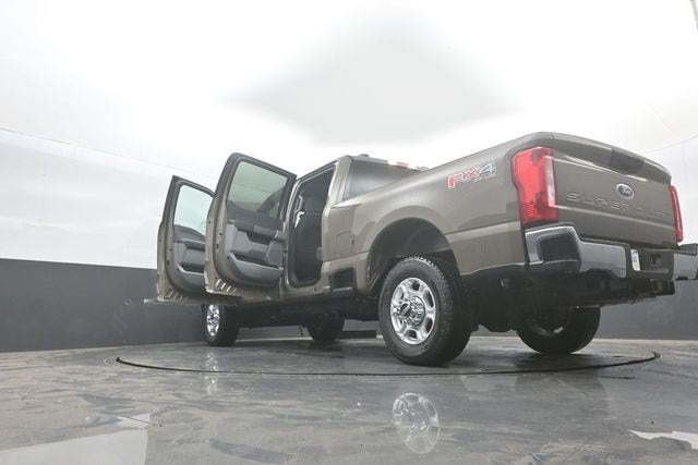 2026 Ford Super Duty F-350 SRW F-350® XLT