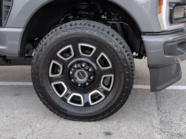 2026 Ford Super Duty F-350 SRW F-350® Platinum®