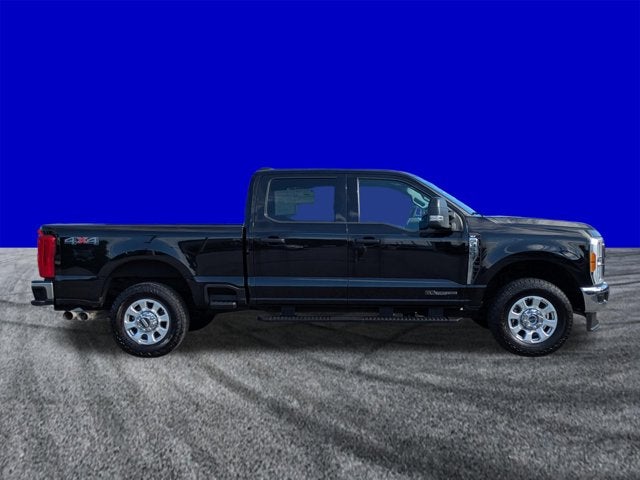 2023 Ford Super Duty F-350 SRW XLT