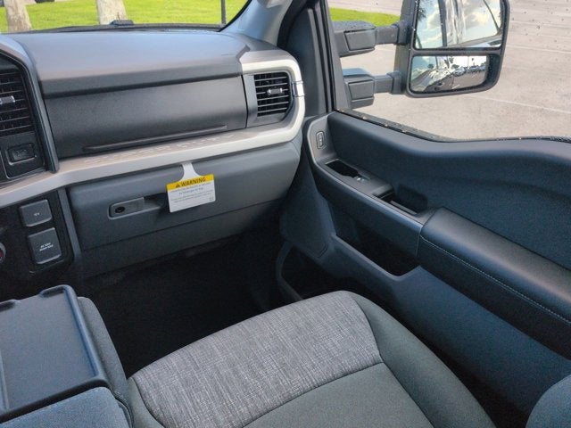 2026 Ford Super Duty F-350 SRW F-350® XLT