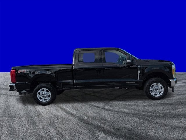 2026 Ford Super Duty F-350 SRW F-350® XLT