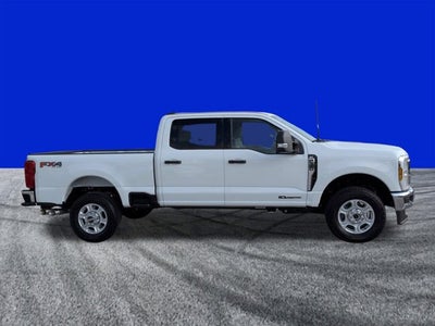 2026 Ford Super Duty F-350 SRW F-350® XLT