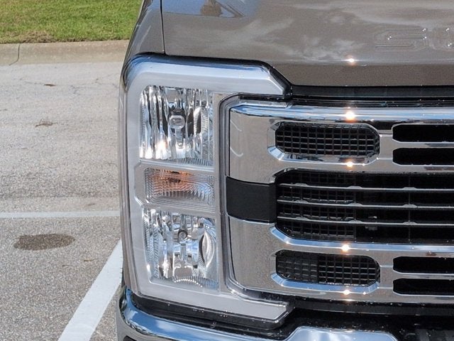 2026 Ford Super Duty F-350 SRW F-350® XLT