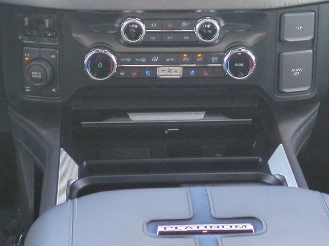 2025 Ford Super Duty F-350 SRW Platinum