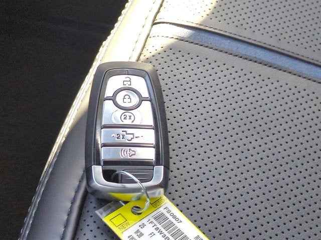 2025 Ford Super Duty F-350 SRW Platinum