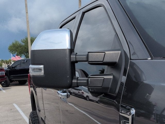 2017 Ford Super Duty F-350 SRW Lariat