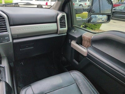 2017 Ford Super Duty F-350 SRW Lariat