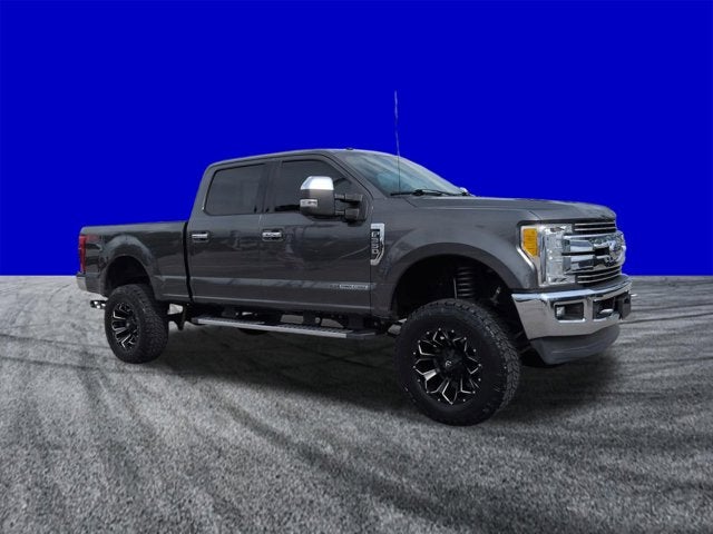 2017 Ford Super Duty F-350 SRW Lariat